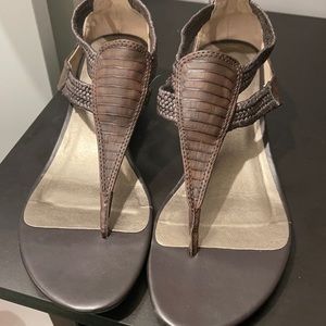 Merona Wedge Sandals Size 8.5